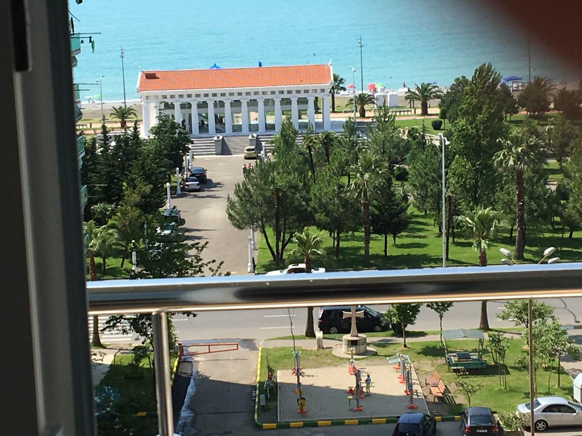Apt Khimshiashvili 11 Apartment Batumi Exterior photo