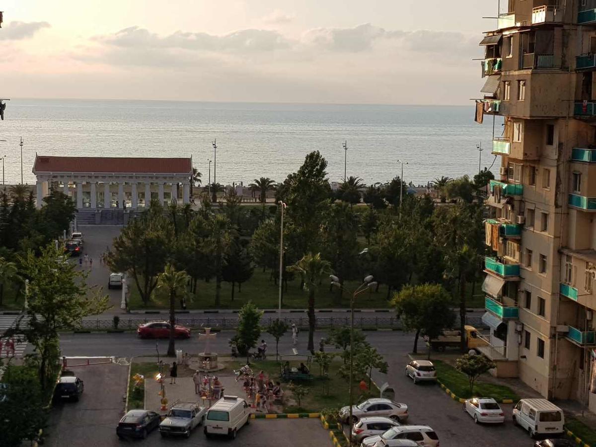 Apt Khimshiashvili 11 Apartment Batumi Exterior photo